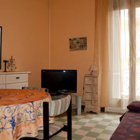 2 Les Clématites Apartamento *
