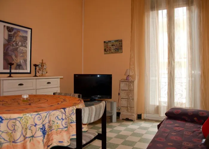 2 Les Clematites Apartment *