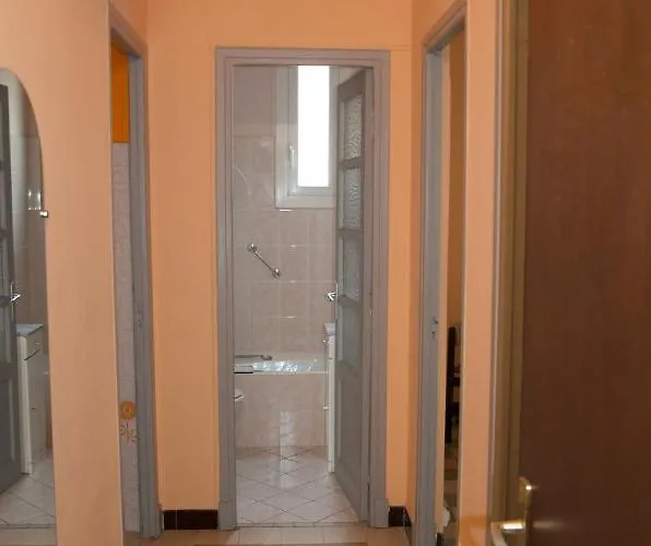 Apartment 2 Les Clematites *